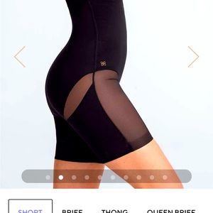 Honeylove superpower short shapewear. New with tags.
